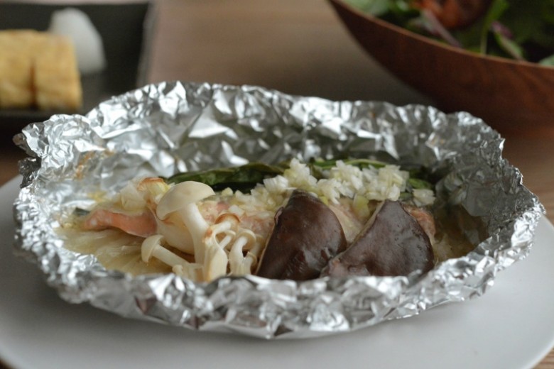 鮭のホイル焼き　ネギ塩だれ添え